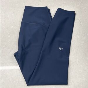 ALO Yoga 7/8 Airlift leggings in Navy (S)